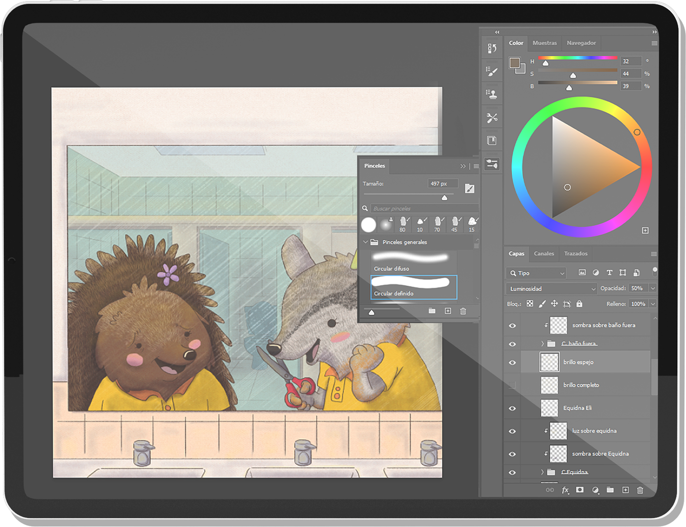 Una tableta muestra en Photoshop una ilustración en proceso de la serie: Lina la equidna y Eli la numbat, con una tijera, en el baño de la escuela; a la derecha, los paneles de color y de capas.